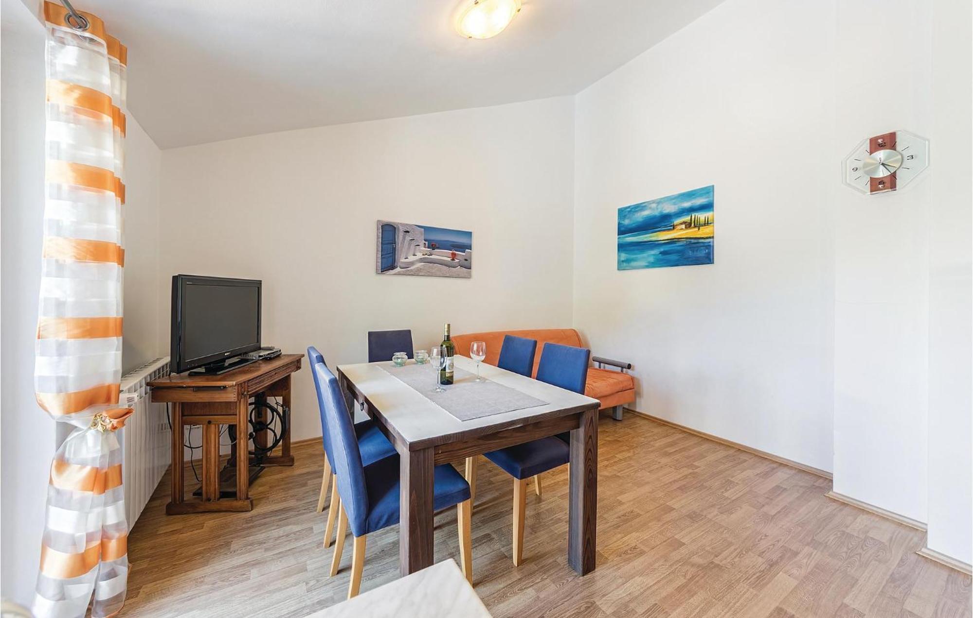 Nice Apartment In Pula With Wifi