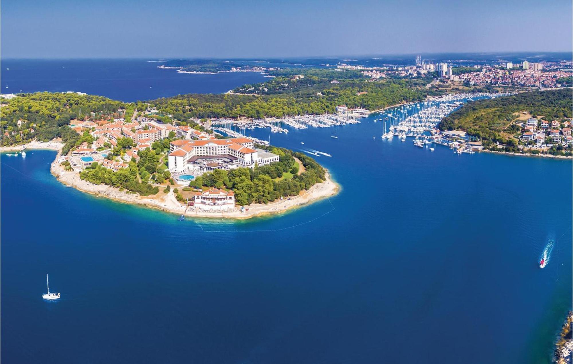 Nice Apartment In Pula With Wifi Pula